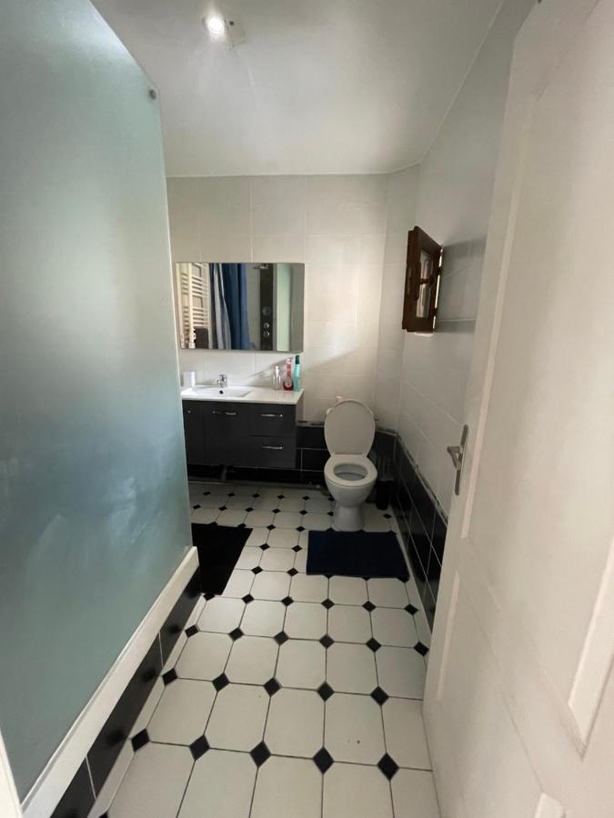 Agreable Appartement Dans Une Maison Saint-Denis (Seine-Saint-Denis) Exterior foto