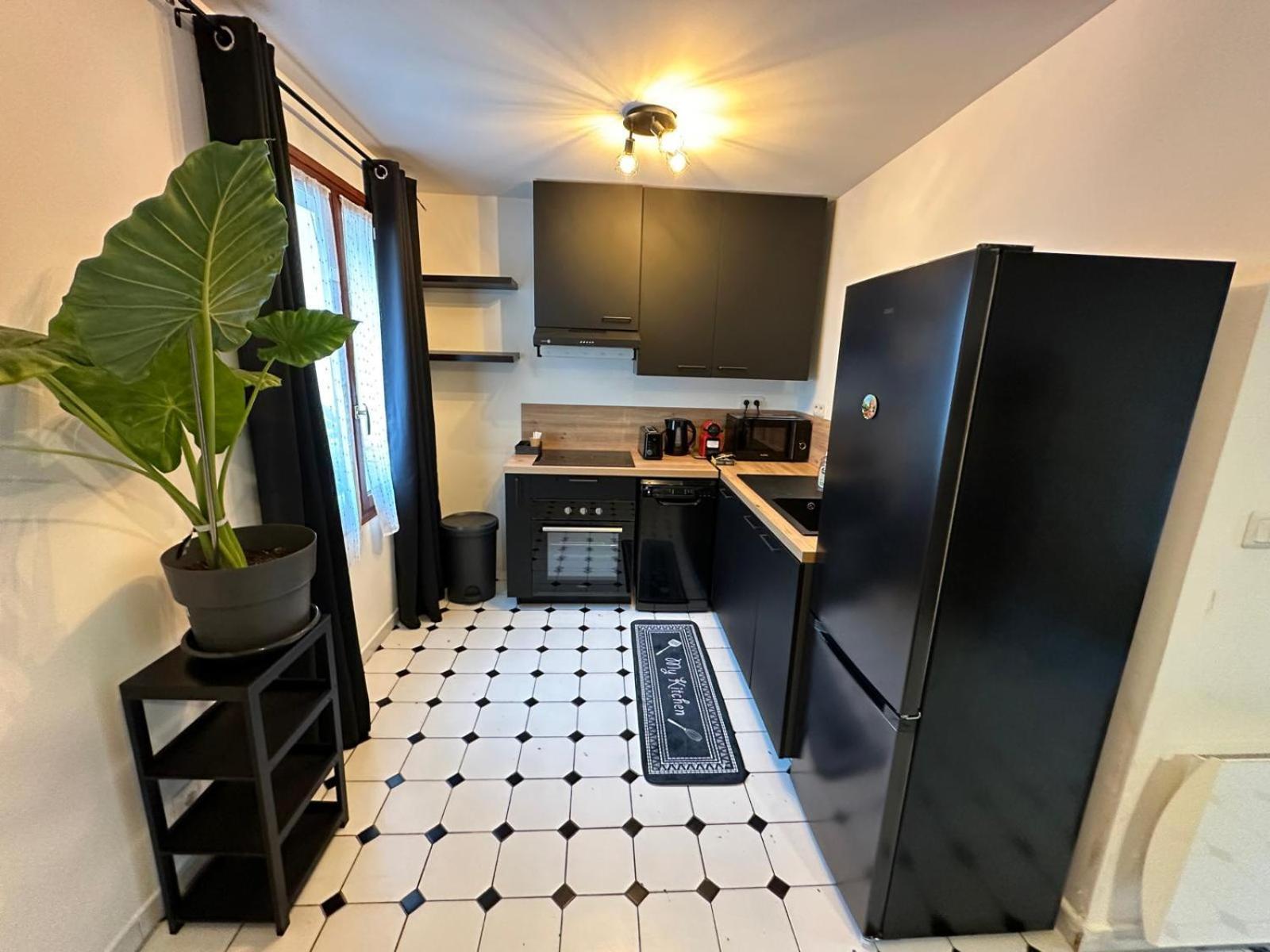 Agreable Appartement Dans Une Maison Saint-Denis (Seine-Saint-Denis) Exterior foto